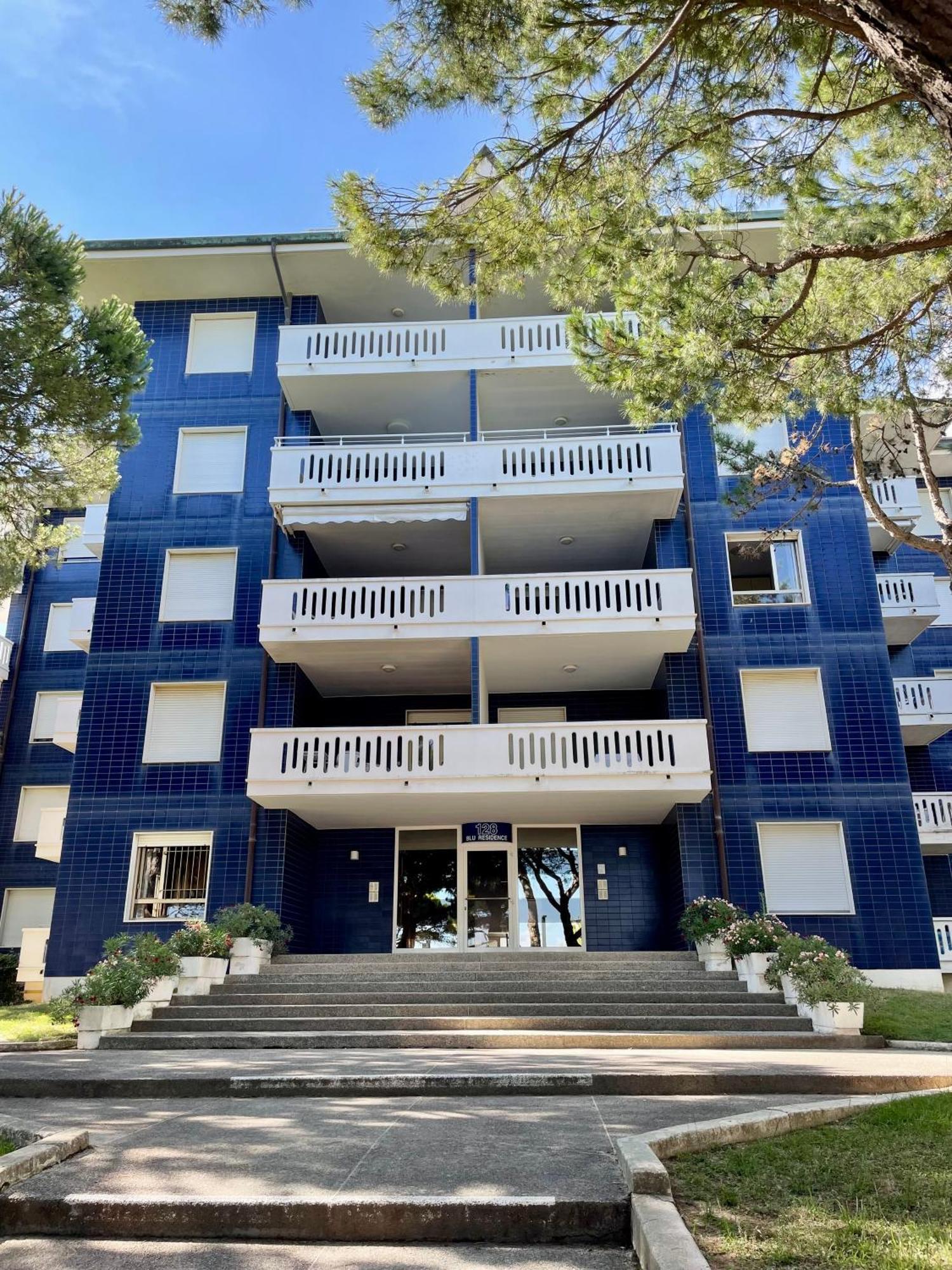 Blu Residence 2 Lignano Sabbiadoro Eksteriør billede